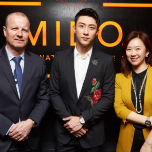 热血男孩黄景瑜为你揭秘巴塞尔表展：最爱这几块瑞士美度表