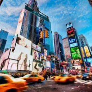 美国挥舞贸易战大棒，这家中国企业却高调亮相纽约，开启全球化布局