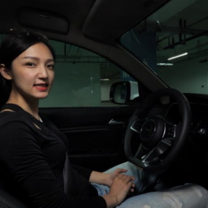 众泰T600配备倒车影像+雷达 停车就是这么轻松