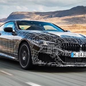 BMW 8系内饰无伪谍照曝光 科技又运动