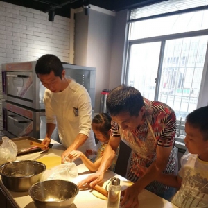 坪西社区义工亲子烘焙活动——曲奇DIY