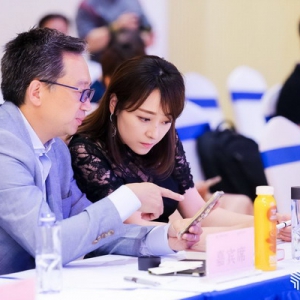 「嘉宾大学」上海基地落成，成功举办公开课解读企业上市疑问