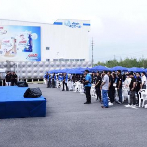 吉尼斯级巨型蛋糕竟是纸尿裤？来自日本的大王果然超会玩