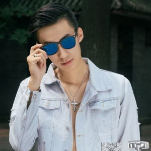 菜百首饰：自信，成熟，闪耀，每一面都是你