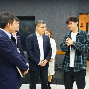 上海市静安区委书记陆晓栋一行调研量子体育VSPN