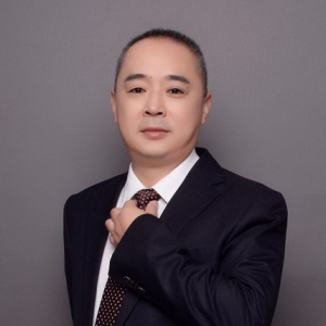 人物专访：李权宏，在光界寻找光