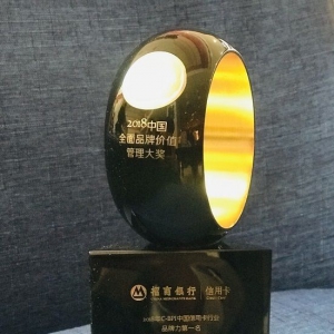 三项指标均同业第一，招行信用卡斩获2018中国TBV大奖