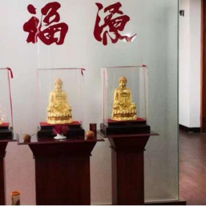 埋头苦干话不多 福瑞麒FORRICKY饰品摆件力所能及助公益