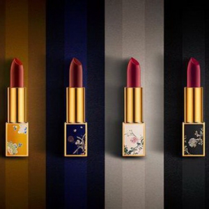 万众期盼 华熙生物润百颜合作款故宫口红试色评测