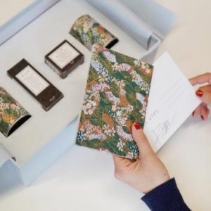 春节变身“情人节”  95后男性买走天猫60%高端化妆品礼盒