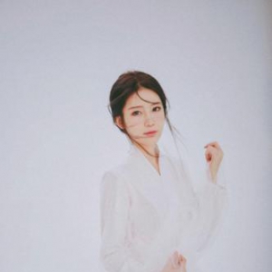 虎牙小熊获网络直播年度盛典“阳光主播奖”  幼熙等众明星亮相红毯