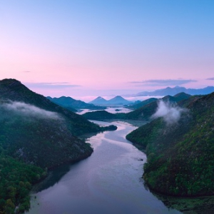 环境、老窖池、匠人匠心 五粮液“三大优势”引领浓香白酒香飘世界