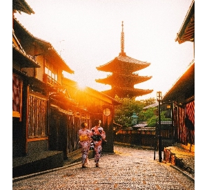 赏游日本十里樱花绯云 捕捉温柔春日静谧时光