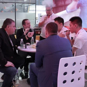 恒万升DOVPO电子烟：不止于时尚，更为了健康