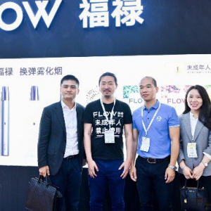 朱萧木粉丝云集，电子烟展成 FLOW 福禄线下聚会