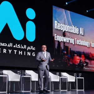 迪拜 “AI万物”国际峰会召开，腾讯刘胜义呼吁“AI向善”