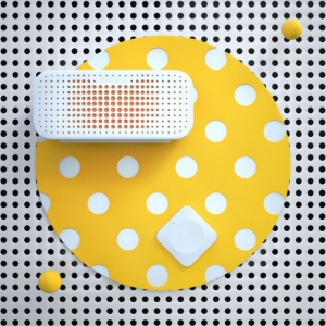 天猫精灵方糖R跨界时尚圈，变装智能波普风