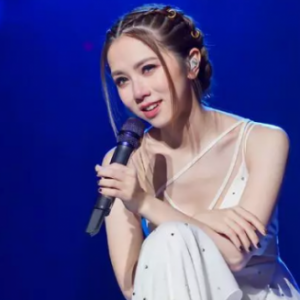 《光年之外》你来听我的演唱会