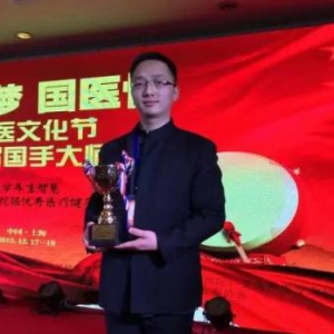 八戒财税超级创业者：他通过整骨改善他人健康，曾经因病魔纠缠差点倒下！