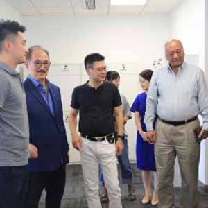 正大集团王景武先生与JLH Holding Co.郝董事长携夫人到访万色城