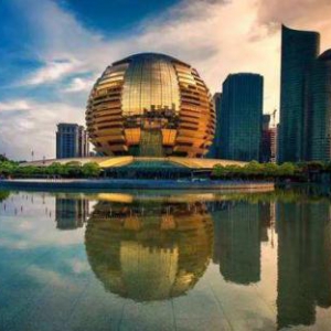 竑立国际，意大利服装文化的传承者