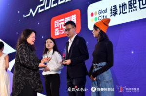 别被“餐饮逃离商业体”骗了，离开只是实力不够！