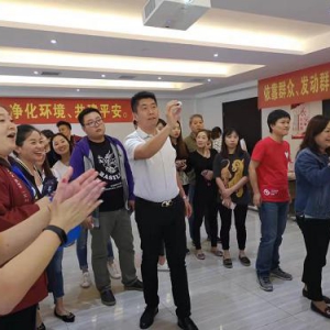 正执新汉方享贴“健康关爱行”走进美年大健康