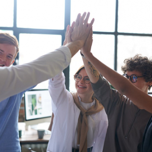 鹰飞解读：如何购买一家现成的美国公司？