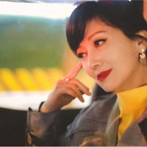 黑奥秘代言人赵雅芝迎来65岁生日，不老容颜惹人爱！