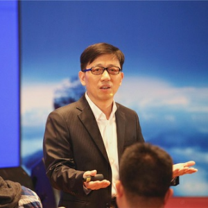 顾均辉评战略定位：想要让消费者忘掉痔疮药，你得先忘掉自己是马应龙