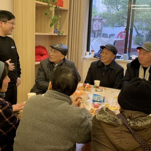 “纸巾宝”走进余杭街道市民客厅 传递温暖回报社会