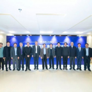 曾豪正式受聘为中国区块链应用研究中心常务理事