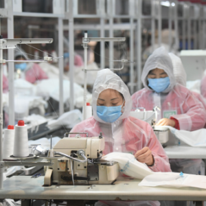 够硬核！奥康紧急改造全生产线 日产万只口罩支援一线