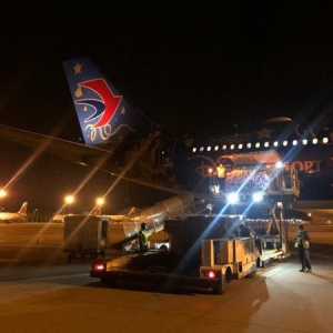 斯里兰卡总统、总理点赞！东航免费承运援斯抗疫物资