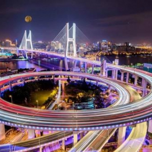 上海“五五购物节”带动经济加速回暖，兜约发放千万消费券重振消费信心