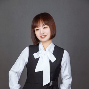 百年人寿司庆功勋人物专访–温富芬