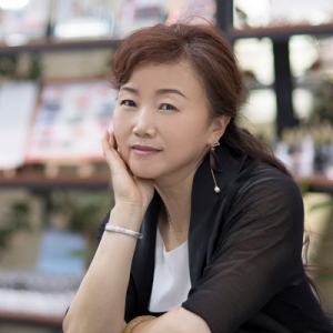 百年人寿司庆功勋人物专访–李雪红