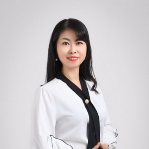 个人专访—–记百年人寿保险公司杨文英