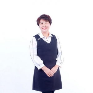 百年人寿刘绪珍经理专访