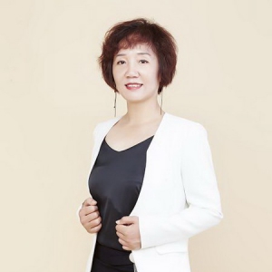 永远怀着一颗善良的心，持续做对的事！ —百年人寿王汝霞