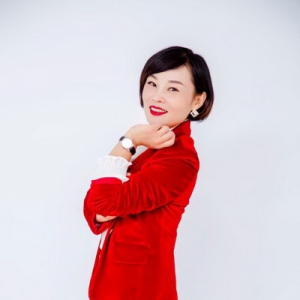 百年人寿张丽—-五年保险路 不变感恩心