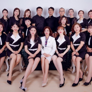 百年人寿张真真专访——挑战自我,我会做得更好!