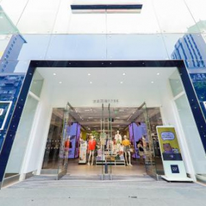 盖璞集团公布二季度财报