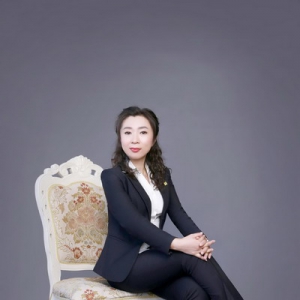 百年人寿金州众搏区高级组经理—孔艳华