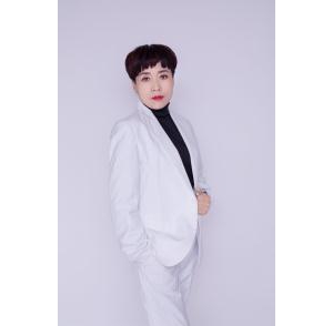 为司庆献礼——百年人寿殷芳芳