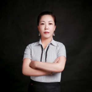 百年人寿贾玲玲，为成长喝彩