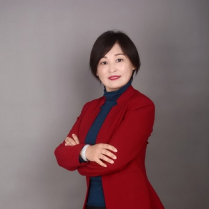 百年人寿王淑霞，坚定信念的保险代理人