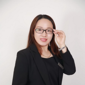 百年人寿王文霞，寿险行业的精英