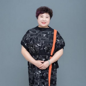 百年人寿张艳荣业务总监