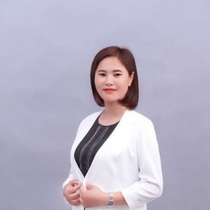 百年人寿封丽萍人物专访